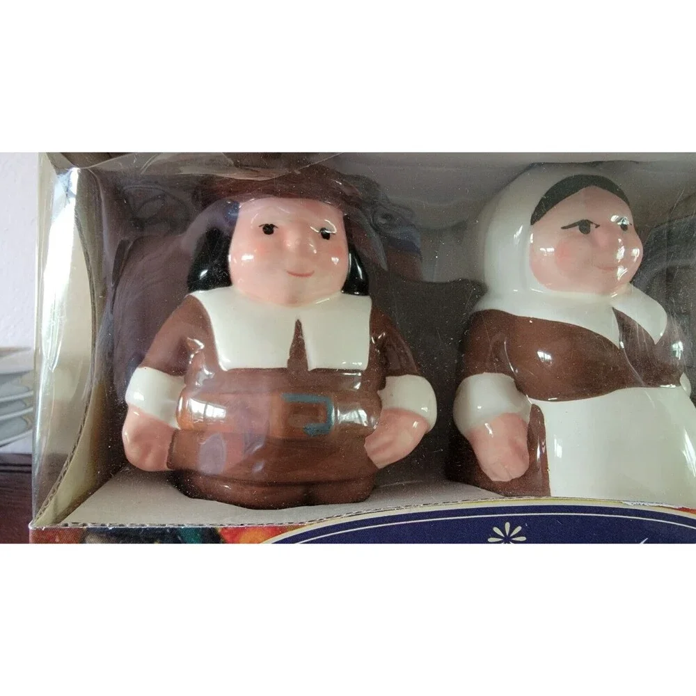The Pilgrim Pair Publix Salt & Pepper Shaker Encore Thanksgiving 2002 NEW